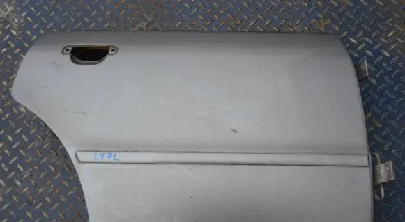 Audi A4 S4 B5 8D Rear door LY7L