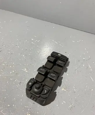 Volvo V70 Electric window control switch 30773269 03454200