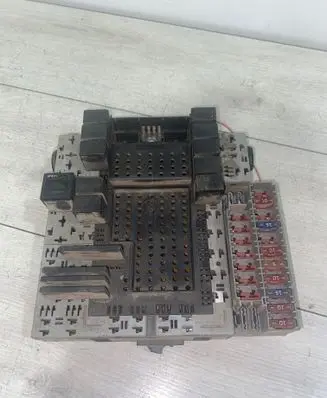 Volvo S80 Fuse box set 8645410 8645411 01W064