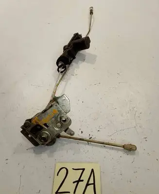 Skoda Felicia I Front door lock 6U0837016A