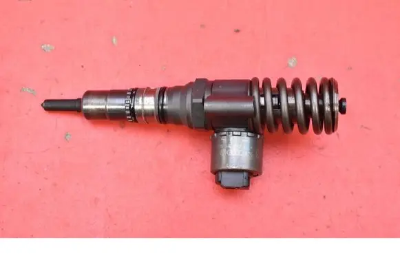 Audi A6 Allroad C6 Fuel injector 03G130073G