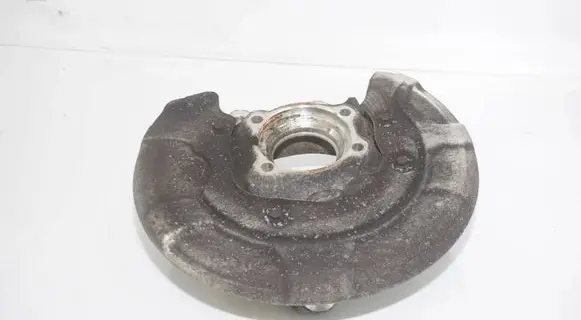 BMW 5 G30 G31 G38 Rear wheel hub 6861137 33306861137