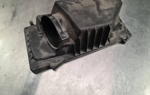 Peugeot 407 Air filter box 52135 PPTD20