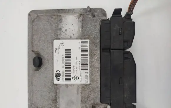 Renault Trafic II (X83) Engine control unit/module 8201107228 0092612C 8200726221