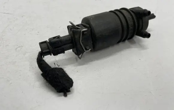 Opel Astra J Windscreen/windshield washer pump