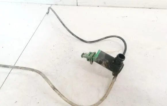Peugeot 206 Windscreen/windshield washer pump