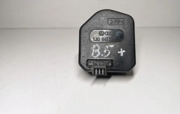 Headlight level adjustment motor