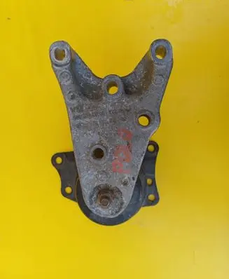 Skoda Fabia Mk1 (6Y) Engine mount bracket 6Q0199185M
