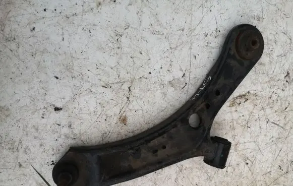 Suzuki SX4 Front lower control arm/wishbone