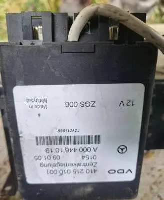 Mercedes-Benz Sprinter W901 W902 W903 W904 Door central lock control unit/module A0004461019 0154 410215010001