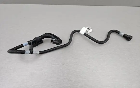 BMW 5 F10 F11 Fuel return line/hose 7823396 13537823396