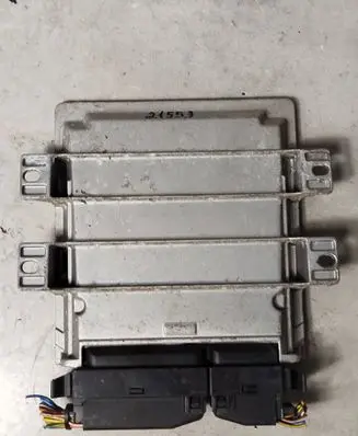 Volkswagen Polo IV 9N3 Engine control unit/module nnn000110