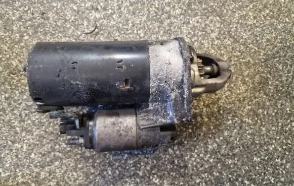Audi A4 S4 B7 8E 8H Starter motor