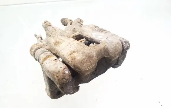 Nissan Almera N16 Rear brake caliper