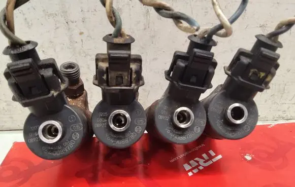 Fuel injectors set