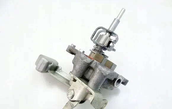 Mitsubishi Space Star Gear selector/shifter in gearbox 