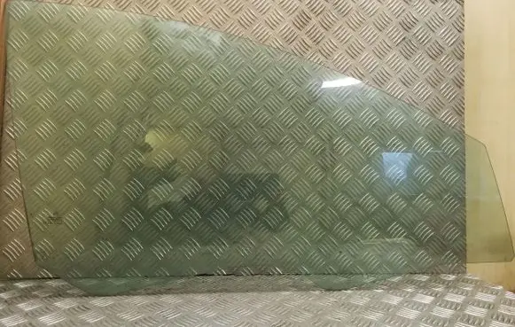 Citroen C5 Front door window glass four-door E243R000929