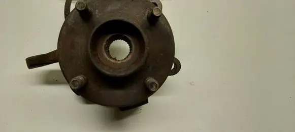 Ford Mondeo MK I Front wheel hub
