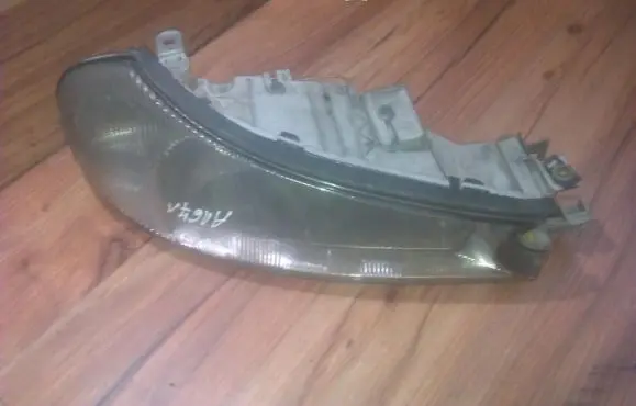 Ford Mondeo MK II Headlight/headlamp