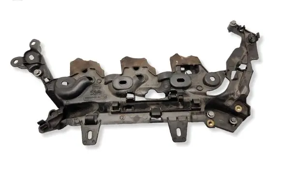 Peugeot 508 Other engine bay part 9808843180
