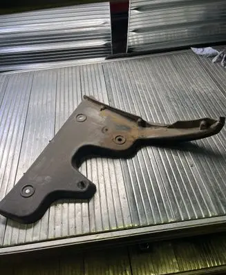 Audi A6 S6 C6 4F Rear bumper mounting bracket 4F5807453