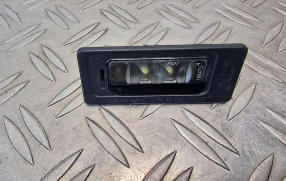 Volkswagen Golf VII Number plate light 3AF943021A