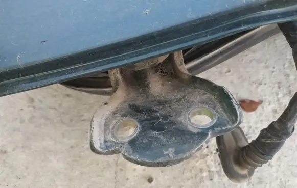 Rover 214 - 216 - 220 Rear door lower hinge 