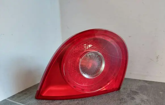 Volkswagen Golf V Tailgate rear/tail lights 1K6945093E