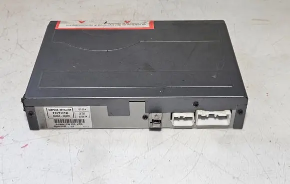Toyota Avensis T250 Navigation unit CD/DVD player 0866200870