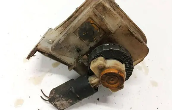 Fiat Marea Brake fluid reservoir A965