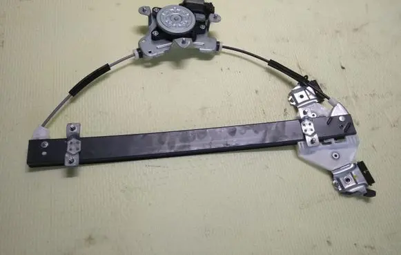 SsangYong Korando Front door window regulator with motor 98820CZ010 001100816095