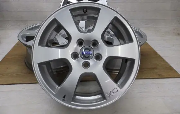 Volvo XC60 R17 alloy rim 