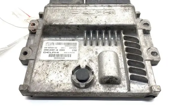 Opel Movano C Engine control unit/module ECU 9824601180