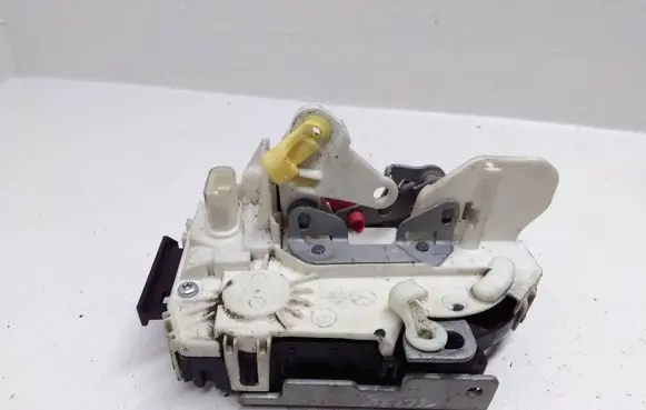 Dodge Caliber Front door lock P04589422AH