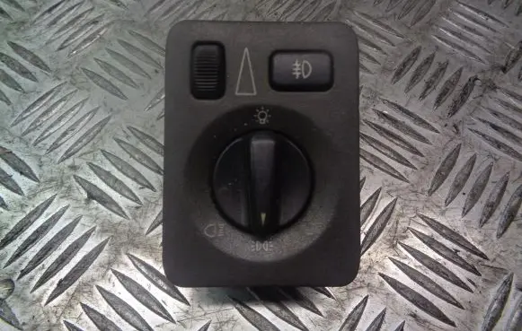 Saab 9-5 Light relay 