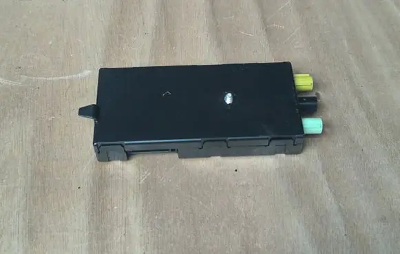 BMW M8 F91 F92 G14 G15 Aerial antenna amplifier 65206835168 6835168 65205A67740
