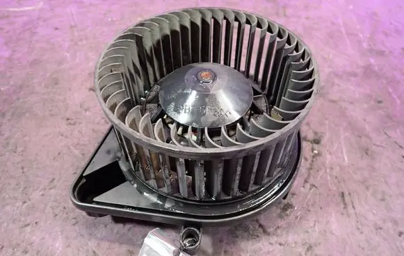 Audi A4 S4 B6 8E 8H Heater fan/blower 
