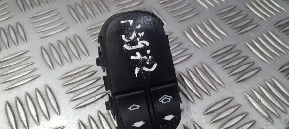 Ford Focus Electric window control switch YS4T14529AA 539810