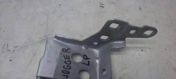 Dacia Jogger Fender mounting bracket