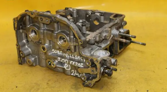 Subaru Legacy Engine head RH104T20D