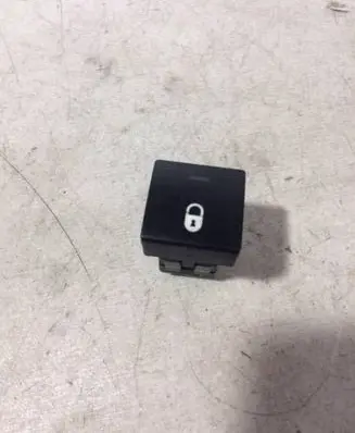 Citroen Berlingo Central locking switch button 96582880XT