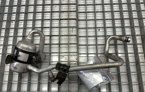 Toyota Avensis T250 Air conditioning (A/C) pipe/hose