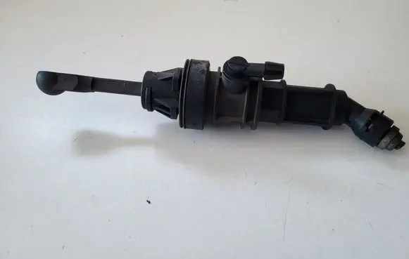 Mitsubishi ASX Clutch slave cylinder 