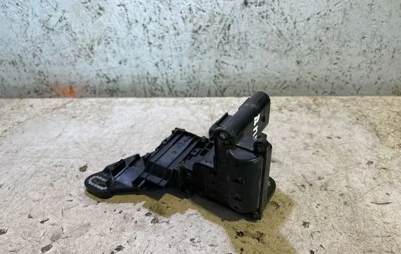 BMW 4 F32 F33 Current control relay 19323000001 02032014 929615201