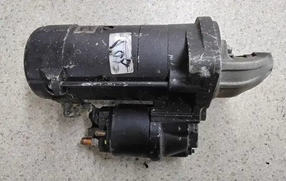 BMW 5 E60 E61 Starter motor 0986022880