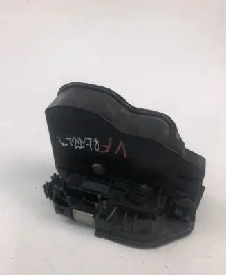 BMW 1 F20 F21 Coupe door lock (next to the handle) 7202149