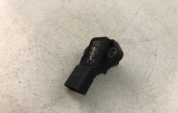 Volkswagen PASSAT B5 Air pressure sensor 038906051B 0281002399