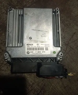 BMW X3 E83 Engine control unit/module 1039S16470