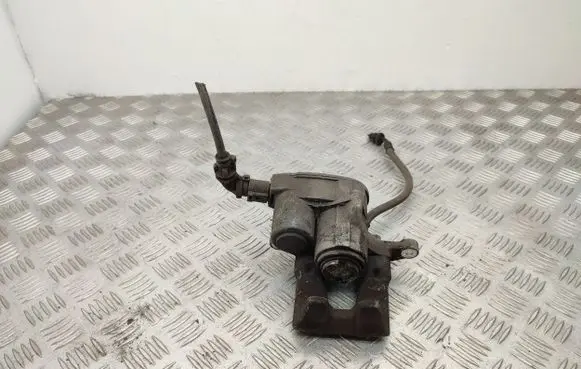 Hyundai i40 Rear brake caliper