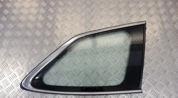 Subaru Outback Rear side window